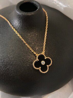 Van Cleef & Arpels Necklaces